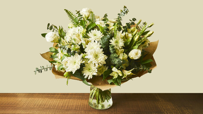 זר פרחים אהבה בלבן